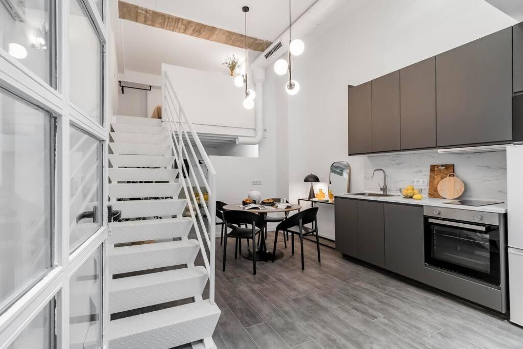 Beautiful And Cosy Flat La Latina-Rastro-Der Appartement Madrid Buitenkant foto